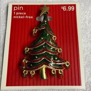 Christmas Tree Pin 🌲